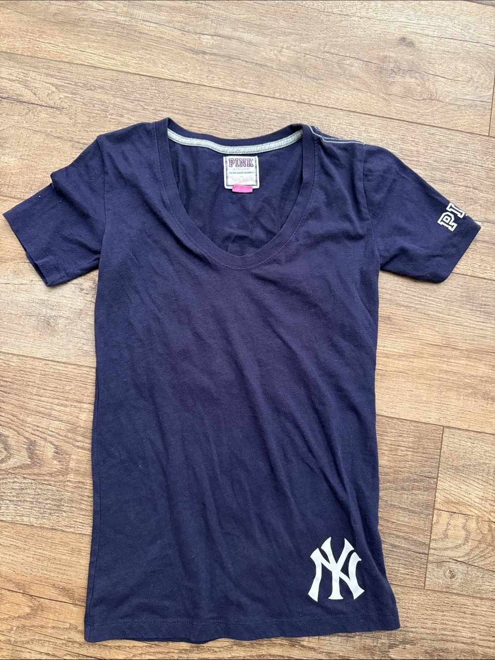 PINK Victoria's Secret Navy Scoop Neck Tee with NY Yankees Logo